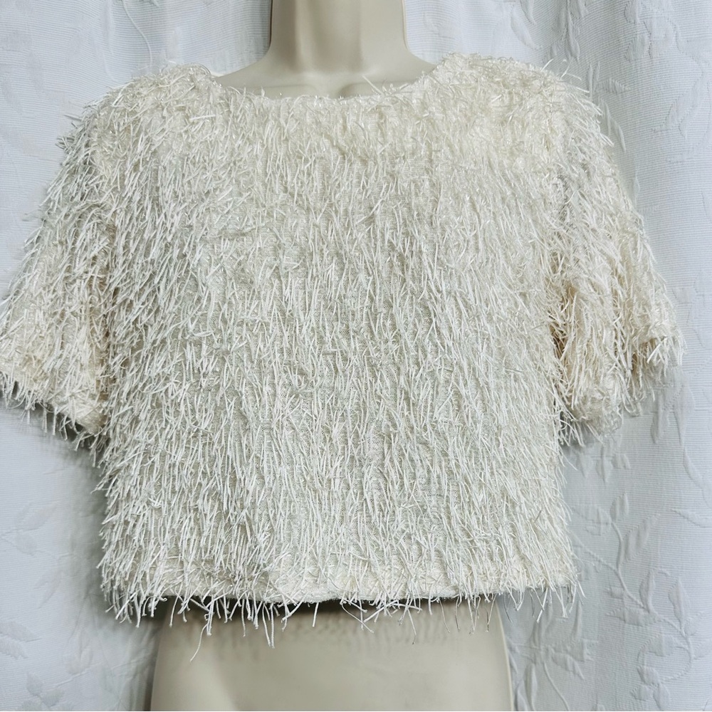 Gracia Cream Textured Crop Top
